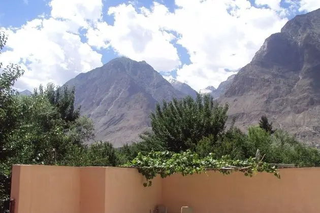 Paradise Hotel And Restaurant