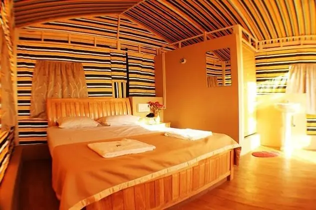 Paradise Tent Resorts