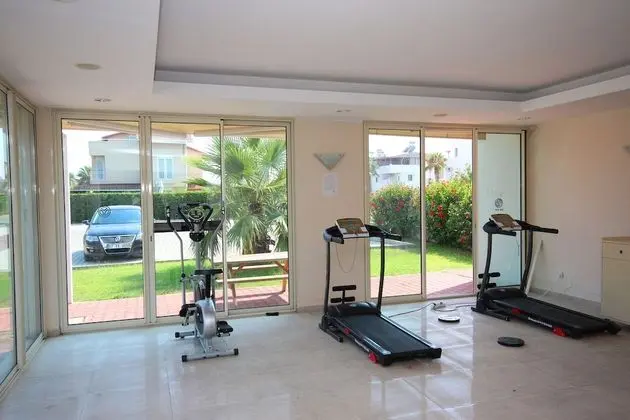 Paradise Town - Villa Lisa - Spor