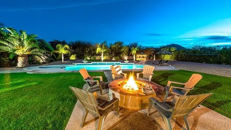 Paradise Valley by Avantstay Expansive Oasis w/ Putting Green, Pool & Mtn Views - İç Mekan
