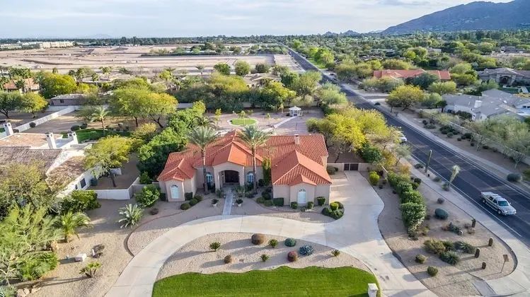 Paradise Valley by Avantstay Expansive Oasis w/ Putting Green, Pool & Mtn Views - İç Mekan