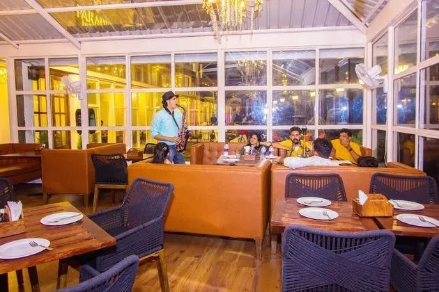 PARADISE - The Whitehouse Cafe - Yerinde Yemek