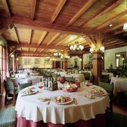 Parador De Bielsa Huesca - Yerinde Yemek