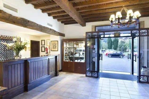 Parador De Cangas De Onis - Lobi