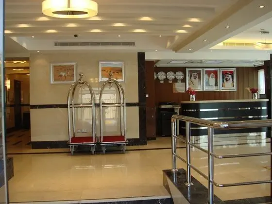 PARAGON HOTEL APARTMENTS - Lobi