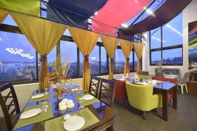 PARAGON HOTEL AND SUITES - Yerinde Yemek