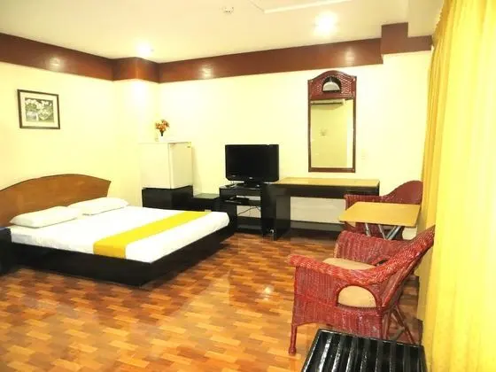 Paragon Suites