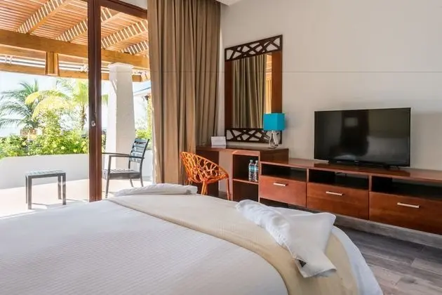 Paraiso Rainforest and Beach Hotel - Oda