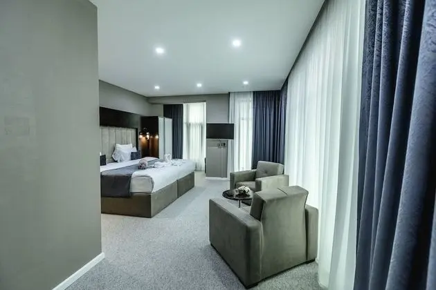 Parallel Hotel - Oda Düzeni