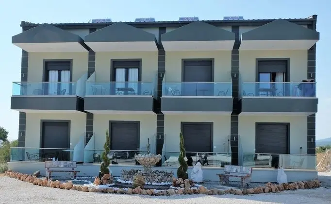 Paramithi Luxury Apartments - Dış Mekan