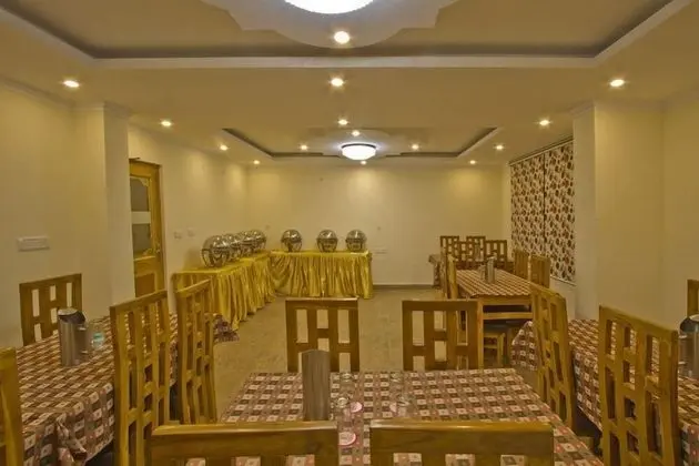 The Paramount Inn - Yerinde Yemek
