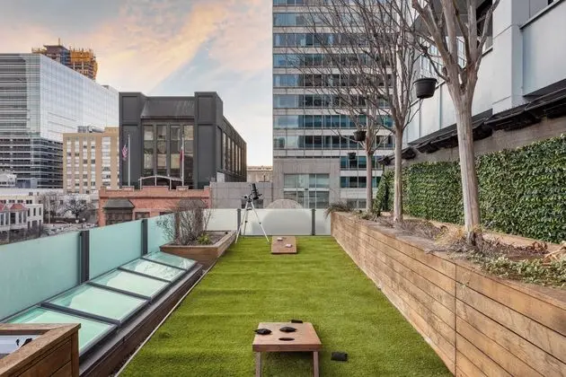 Paramount Place by Avantstay 4 Story Apartment in Heart of Austin w/ Movie Theatre - Dış Mekan