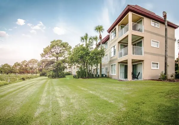 Parc Corniche Condominium Resort