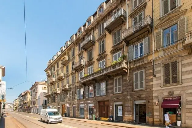 Parco del Valentino Cozy Flat with balcony