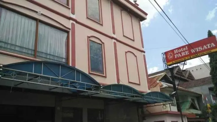 Hotel Parewisata - Dış Mekan