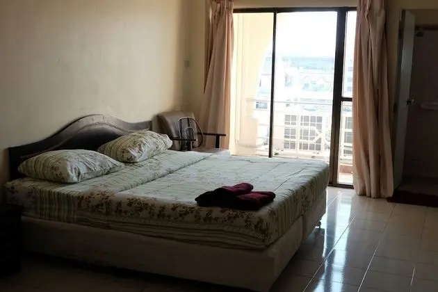 Parinya's Apartment - Oda