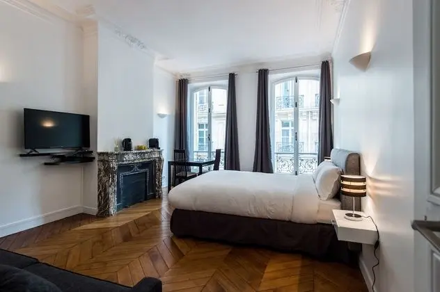 Paris Square - Öne Çıkan Resim
