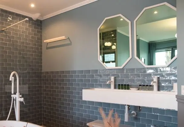 The Parisian Blue Eiffel Tower - Banyo Tipleri