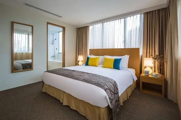 Park Avenue Clemenceau (SG Clean) - Oda