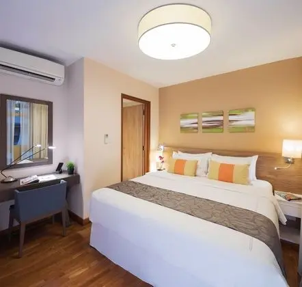 Park Avenue Robertson (SG Clean) - Öne Çıkan Resim