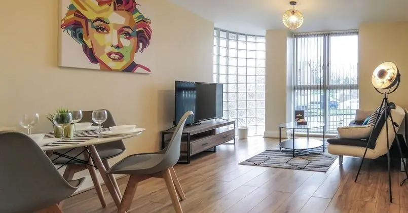 Park Central Two Bedroom & Parking