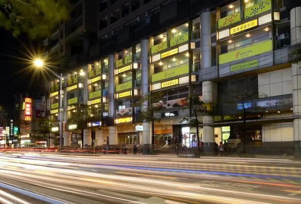 Park City Inn & Hostel Yonghe