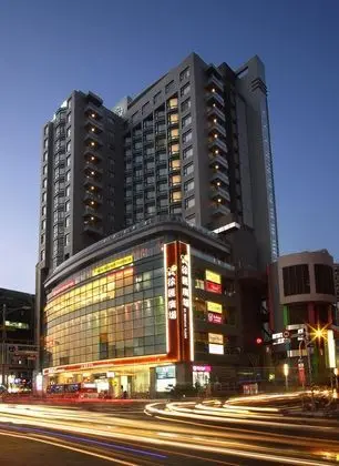 Park City Hotel Luzhou Taipei