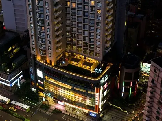 Park City Hotel Luzhou Taipei - Dış Mekan