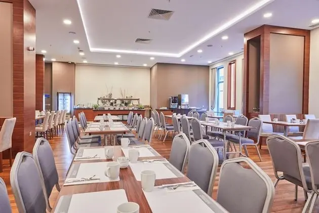 Park Dedeman Bostanci Hotel - Yerinde Yemek