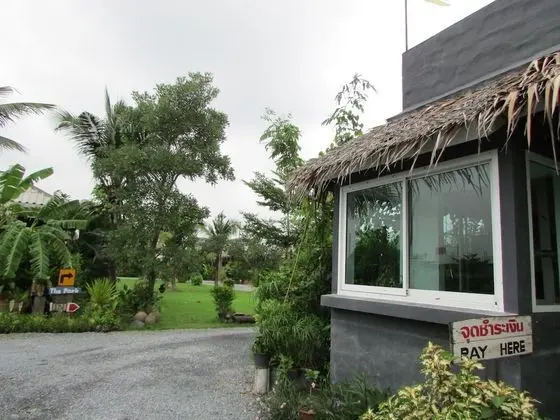 The Park Drive-Thru Check-In Resort - Lobi