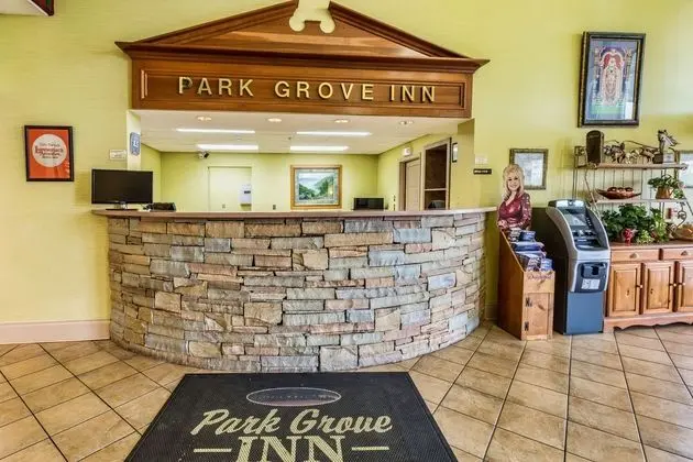 Park Grove Inn - Lobi
