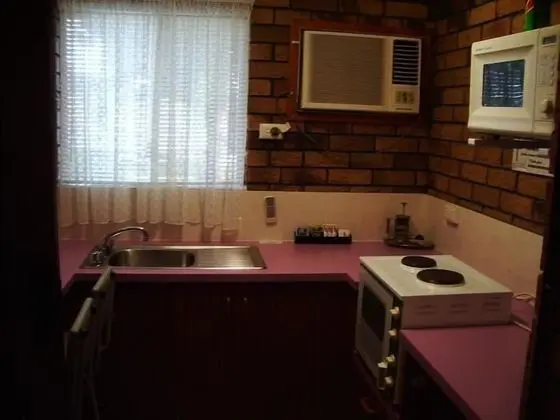 Park House Motor Inn - Mutfak