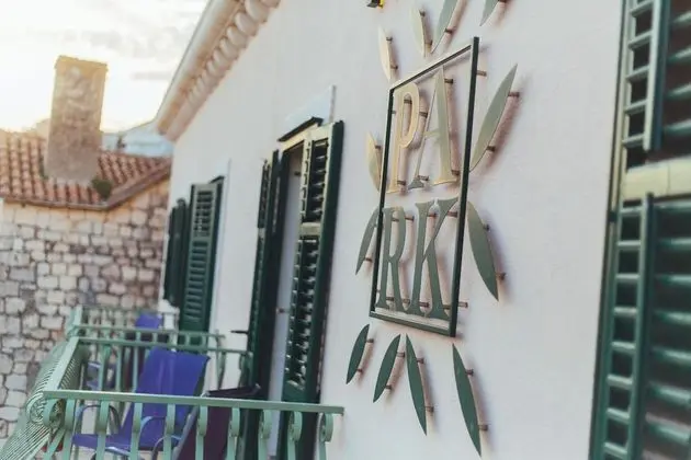 Hotel Park Hvar - Dış Mekan