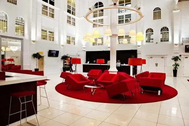 Park Inn Cardiff City Centre - Lobi