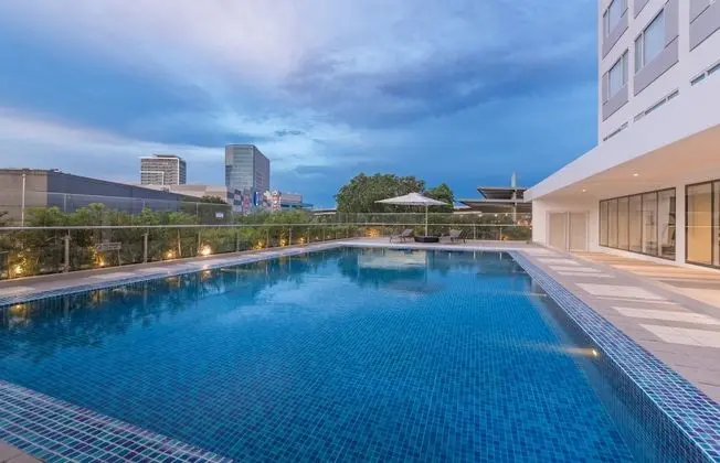 Park Inn By Radisson Iloilo - Havuz