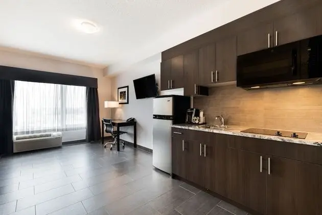 Park Inn by Radisson, Leduc, AB - Mutfak