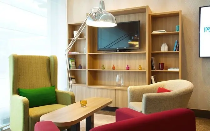Park Inn by Radisson Pulkovo Airport St Petersburg - Lobi