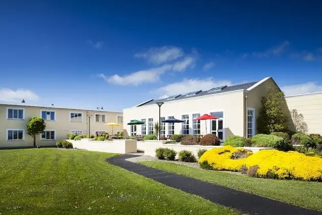 Park Inn by Radisson Shannon Airport - Dış Mekan