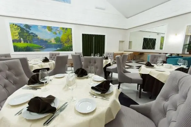 Hotel Park Krestovskiy - Yerinde Yemek