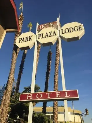 Park Plaza Lodge Hotel