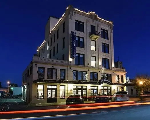 Park Plaza Hotel Seguin