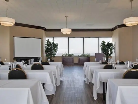Park Pointe Hotel - İş / Konferans