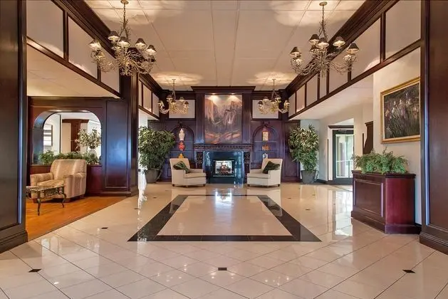 Park Pointe Hotel - Lobi