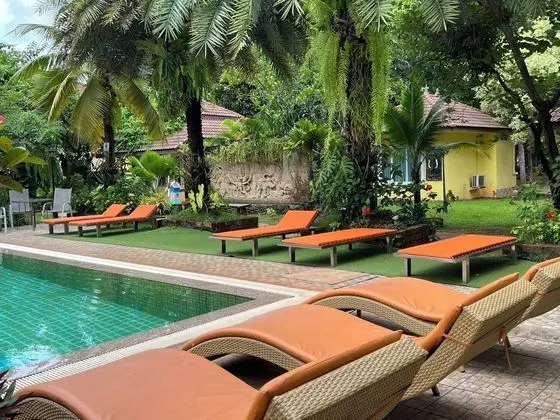Park & Pool Resort - Havuz