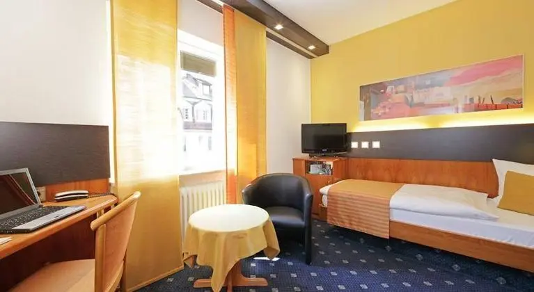 Park Hotel Post - Oda