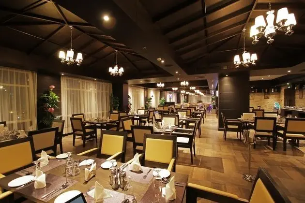 Park Regis Lotus Hotel