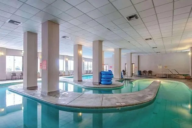 Park Tower Inn - Havuz
