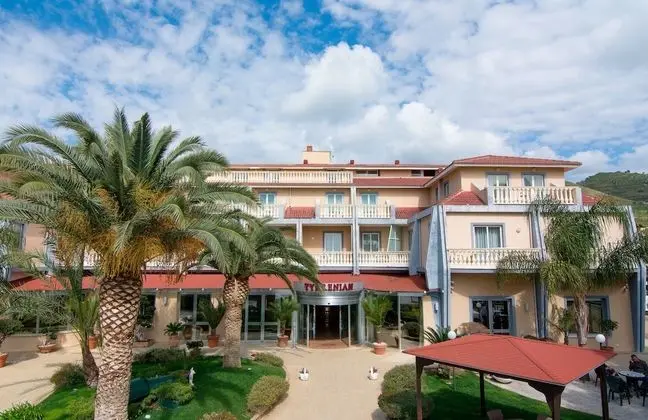 Park Hotel Tyrrenian - Dış Mekan