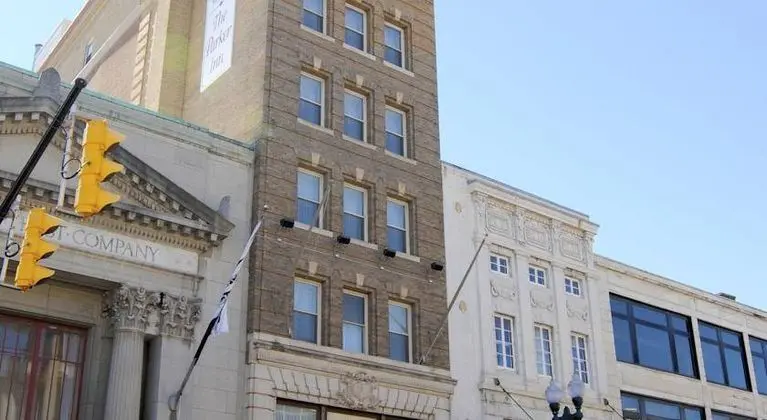 The Parker Inn and Suites