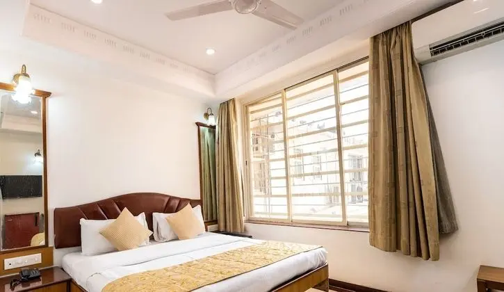 Hotel Parklane